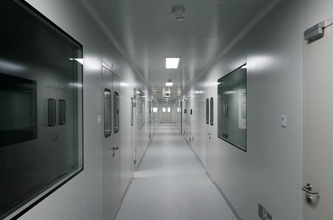 廣州萊泰制藥有限公司化驗實驗室設計裝修案例 (2).jpg
